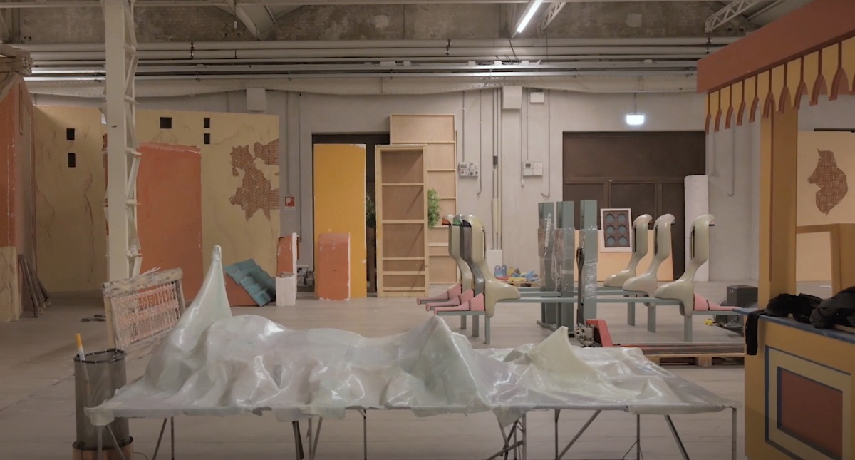 Digitaal rouwen | Een ode aan ‘trage informatie’ & Meer