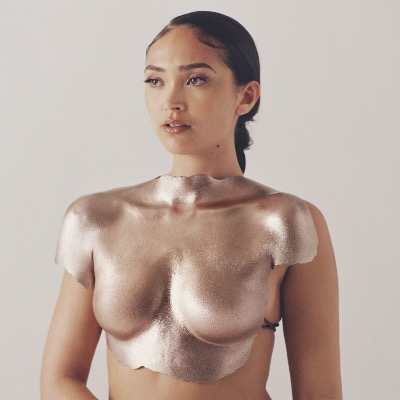Joy Crookes’ debuutalbum is een beeldend zelfportret in dertien tracks